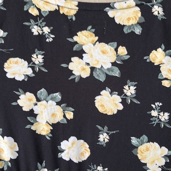 Hollister Dress Three Tiered Wrap on the top mini size XS - Picture 6 of 14